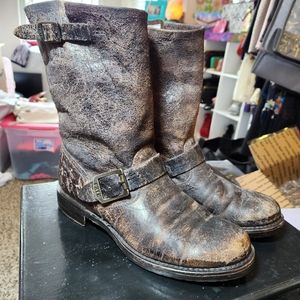 Frye Veronica Short Boot in Antiqued Black